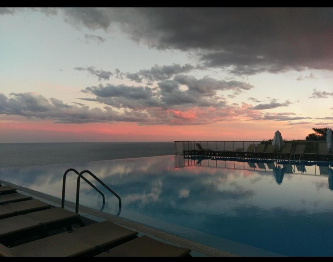 Appartement Loggia Vue Mer Panoramique, Piscine, Parking カップダイユ エクステリア 写真